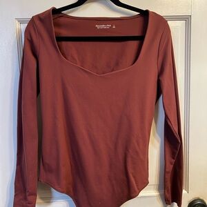 Abercrombie Burgundy Sweetheart Neckline Long Sleeve Bodysuit